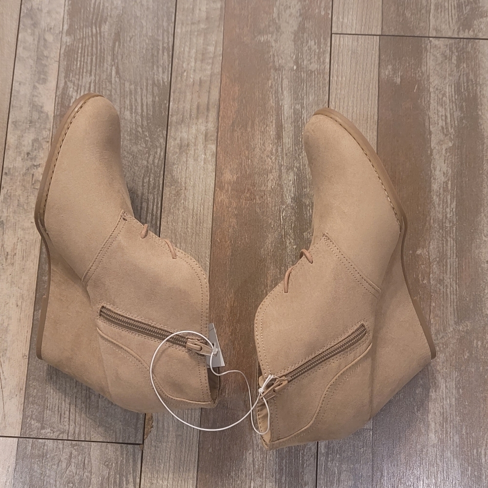 NWB! Universal Threads Taupe Ankle Booties 12 - Picture 6 of 7